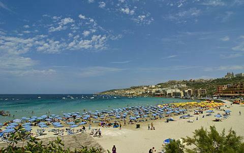 Ferienwohnung Cosy 1Br Penthouse With Terrace, Great Location Gzira Exterior foto