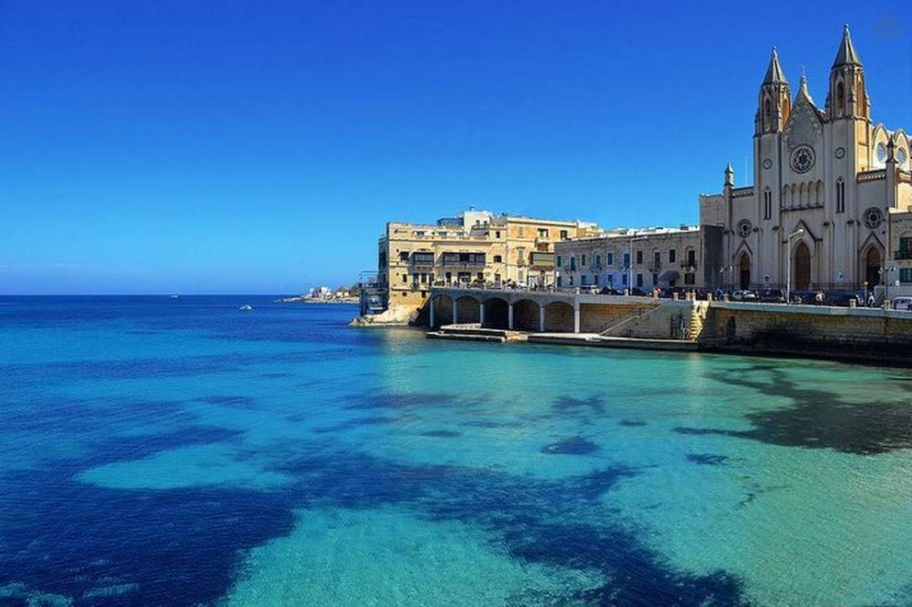 Ferienwohnung Cosy 1Br Penthouse With Terrace, Great Location Gzira Exterior foto